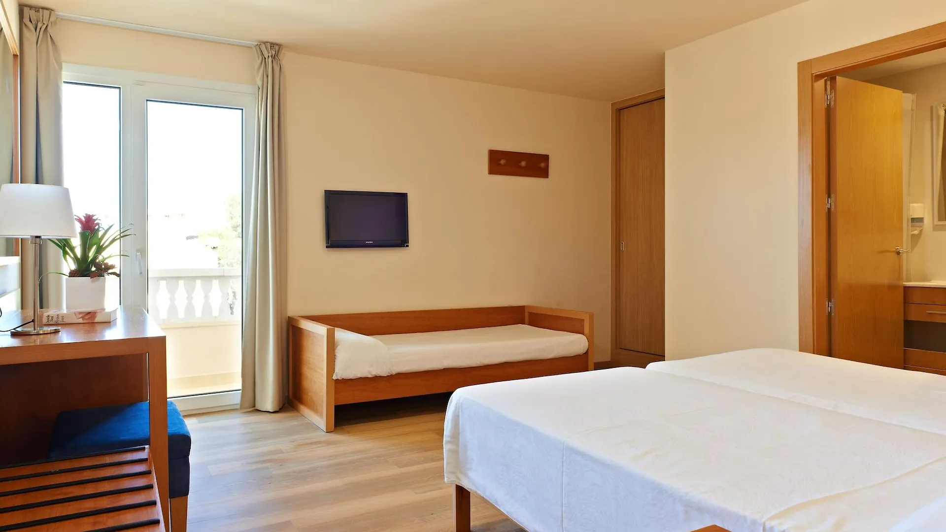 Bluewater Hotel Colonia de Sant Jordi España